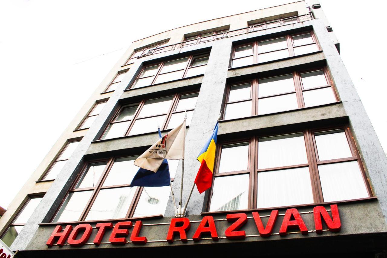 Hotel Razvan Bükreş Dış mekan fotoğraf