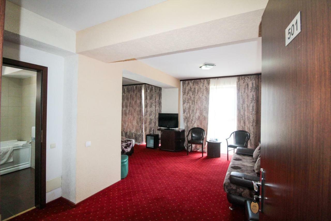 Hotel Razvan Bükreş Dış mekan fotoğraf